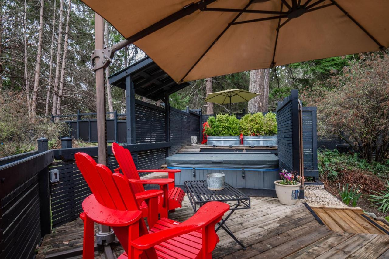 Salt Spring Carriage House B&B Ganges Buitenkant foto