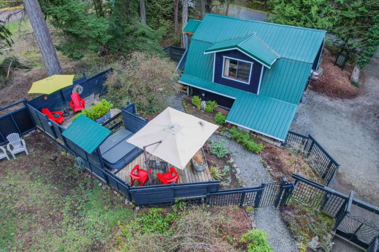 Salt Spring Carriage House B&B Ganges Buitenkant foto
