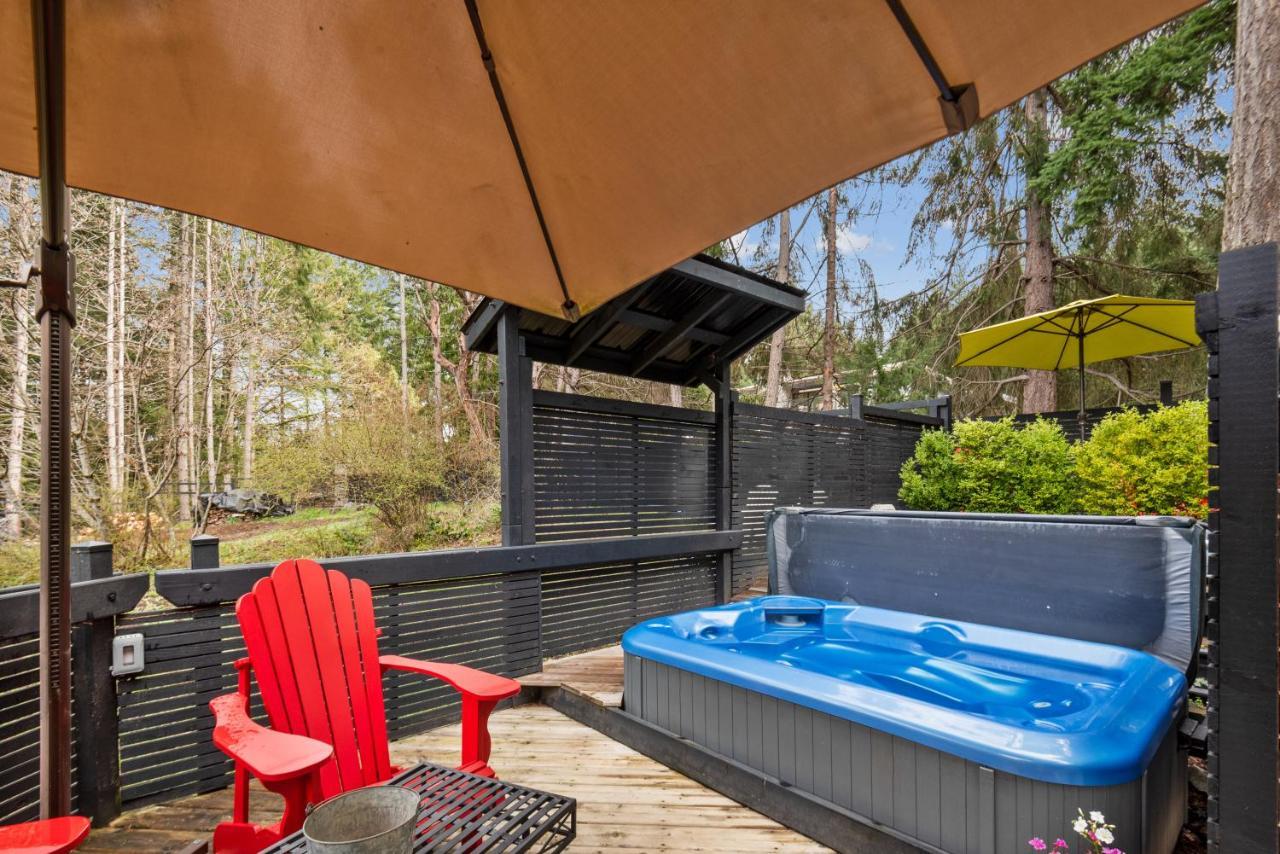Salt Spring Carriage House B&B Ganges Buitenkant foto