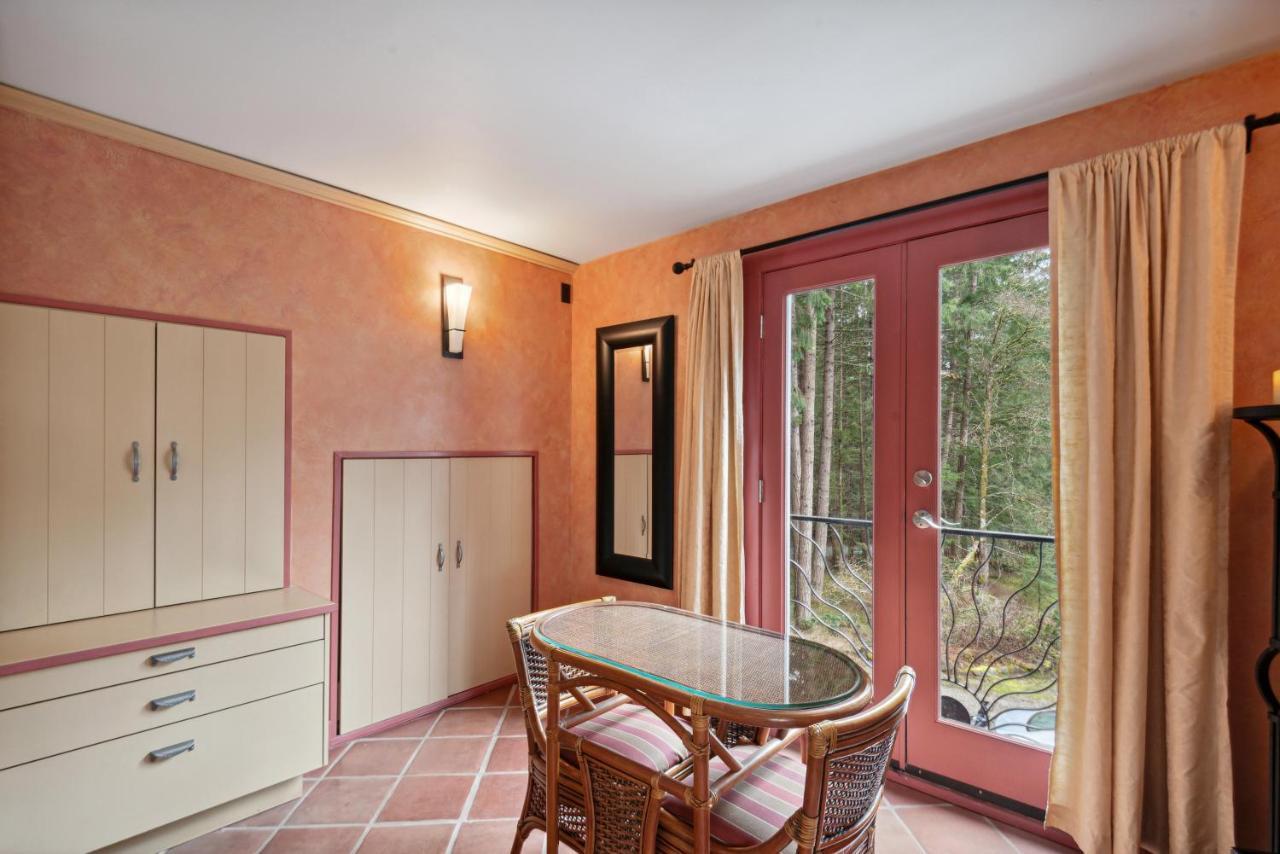Salt Spring Carriage House B&B Ganges Buitenkant foto